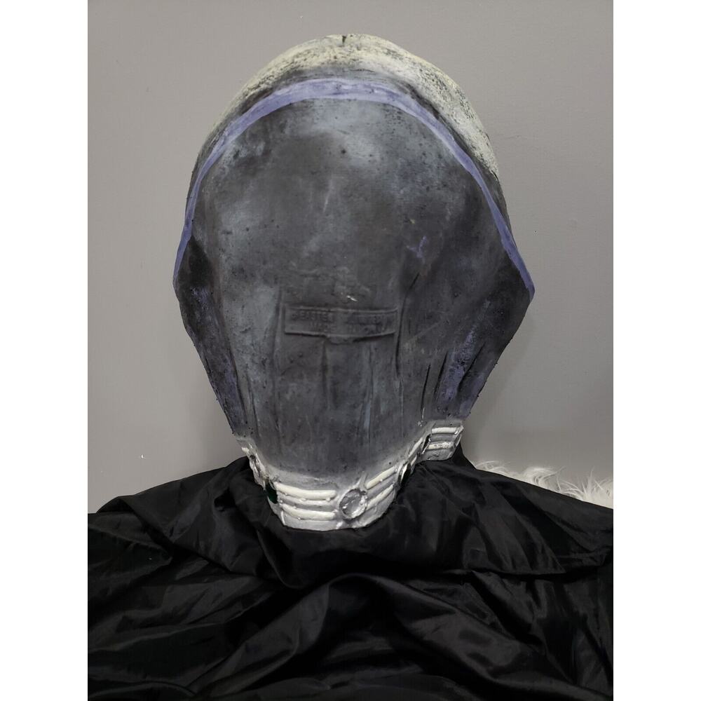 Vintage Easter Unlimited Fun World Alien Halloween Mask Martian Bubble Eyes cape - Picture 7 of 8